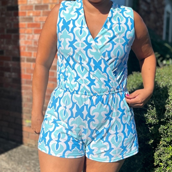 Jude Connally Aqua and White Patterned Dress - Picture 6 of 8